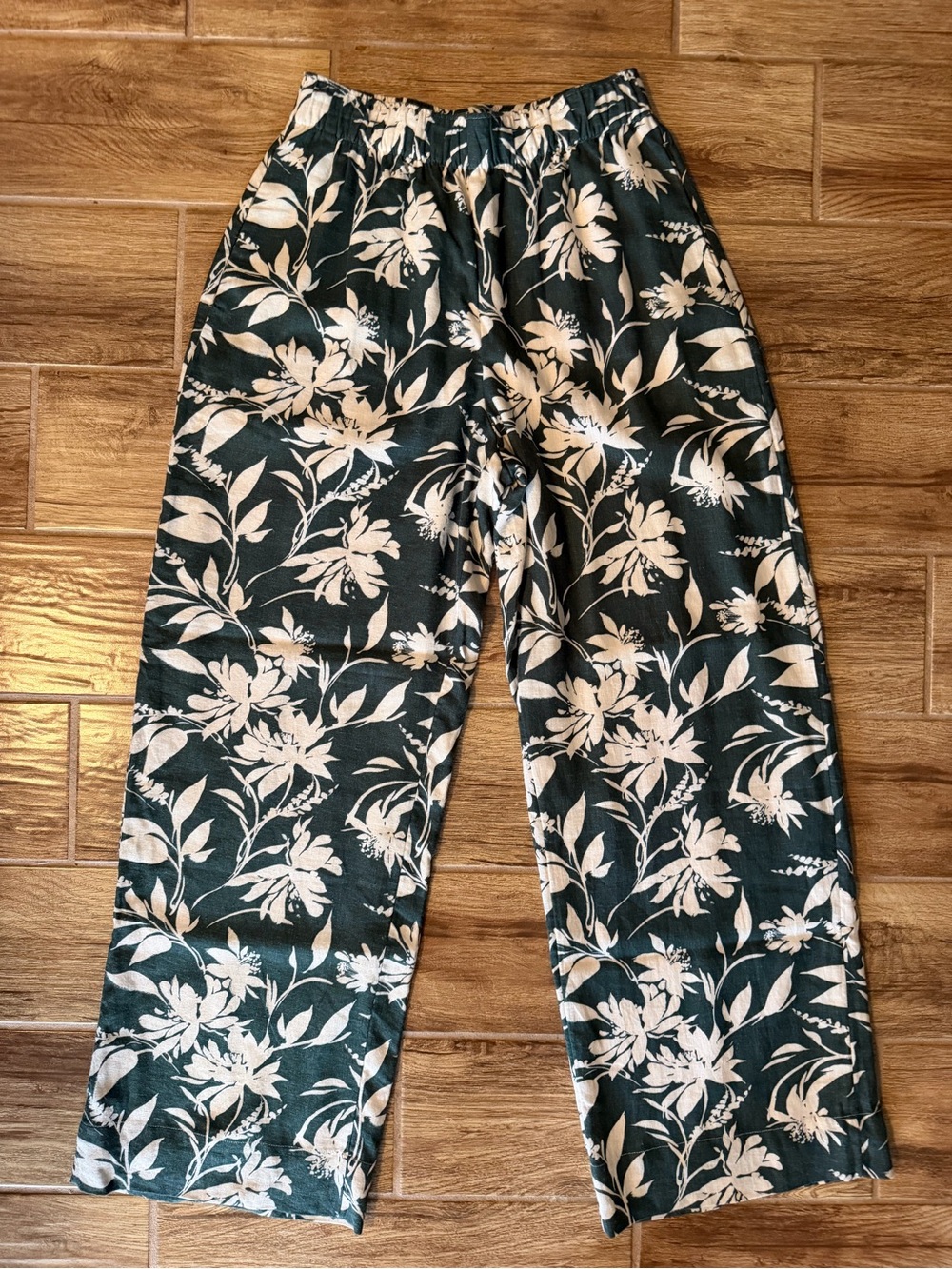Abercrombie & Fitch Dark Green Wide-Leg Floral Pants